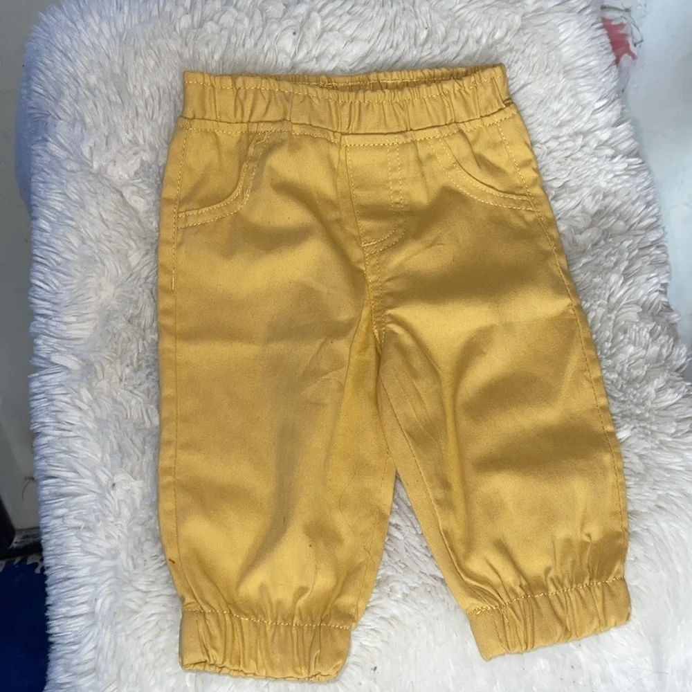 Little beginnings Blue Elephant Print Shirt and Yellow Pants Set NWOT